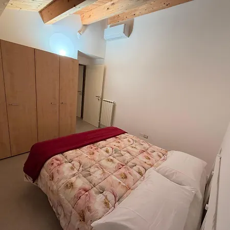 Da Nella 5 Apartment